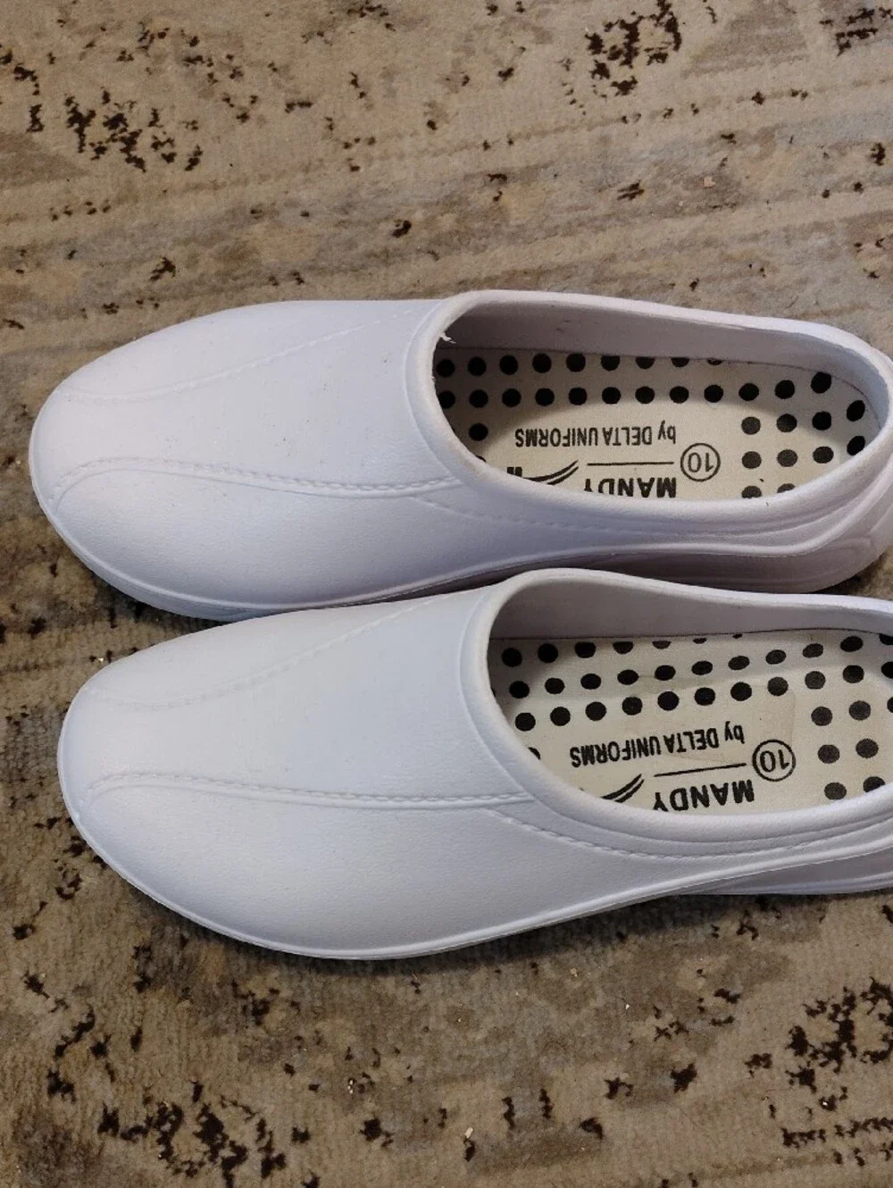 White Slip-On Men’s Work Shoe Women Size 10